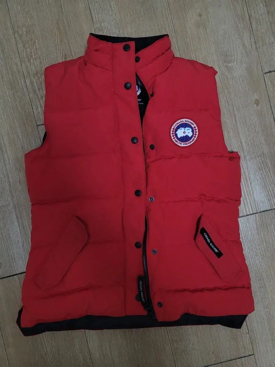 Canada Goose カナダグース フリースタイル BEST ウィメンズ レッド M