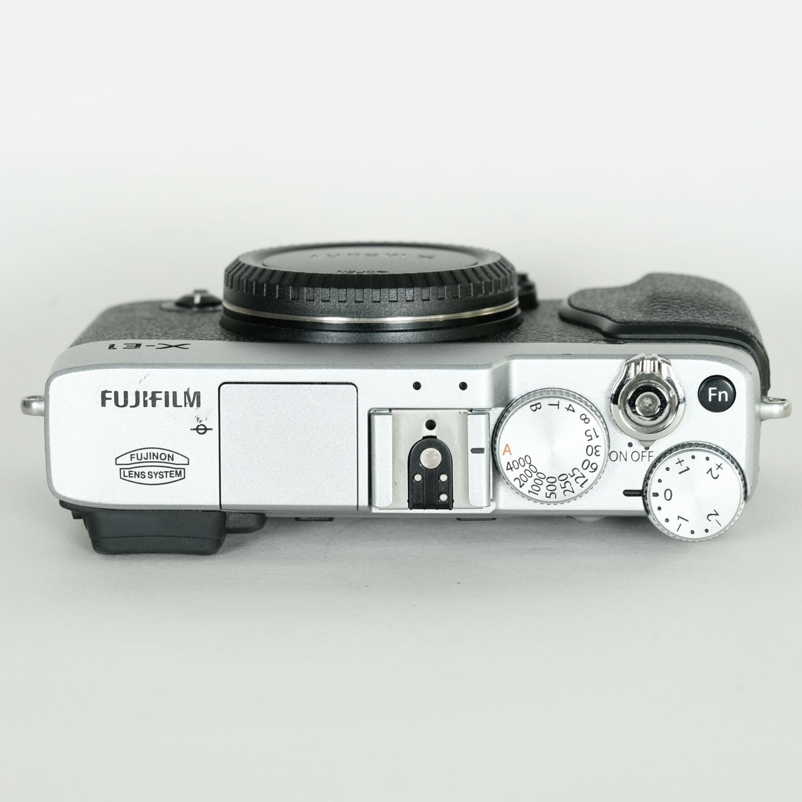 。富士フイルム　X-E1 シルバー　デジカメ FUJIFILM X-E1 シルバーの出品 | ONE SCENE（ワンシーン）