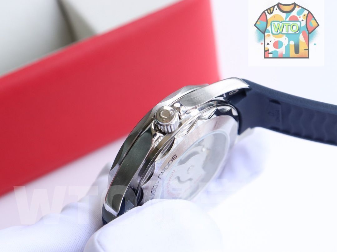 です オメガシリーズのダイバーズウオッチです