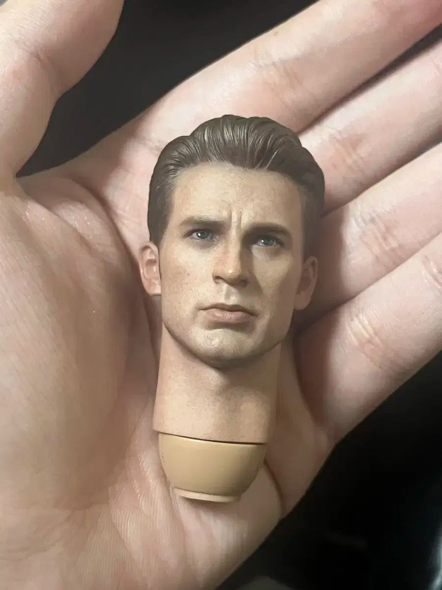 ホットトイズ アベンジャーズ エンドゲーム スティーブ ゴール D ロジャー ヘッド フィギュア