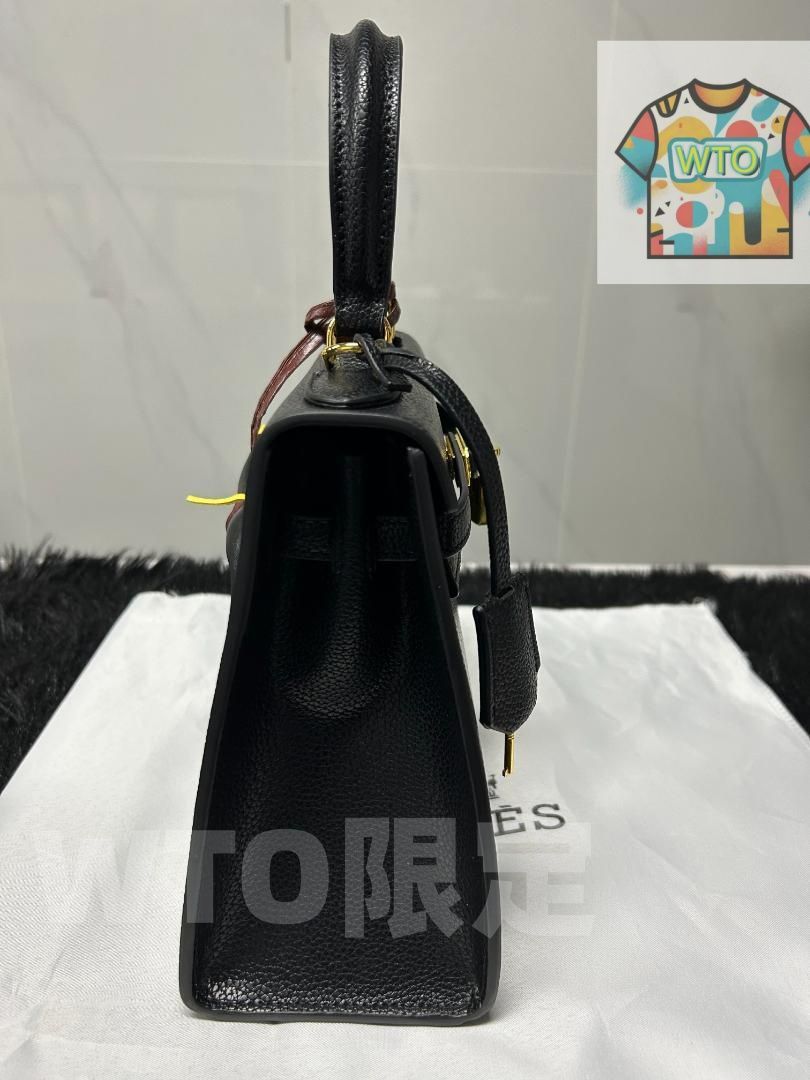 ブラックレザー ハンドバッグ のチャーム付き -WTO輸入-CCY 57