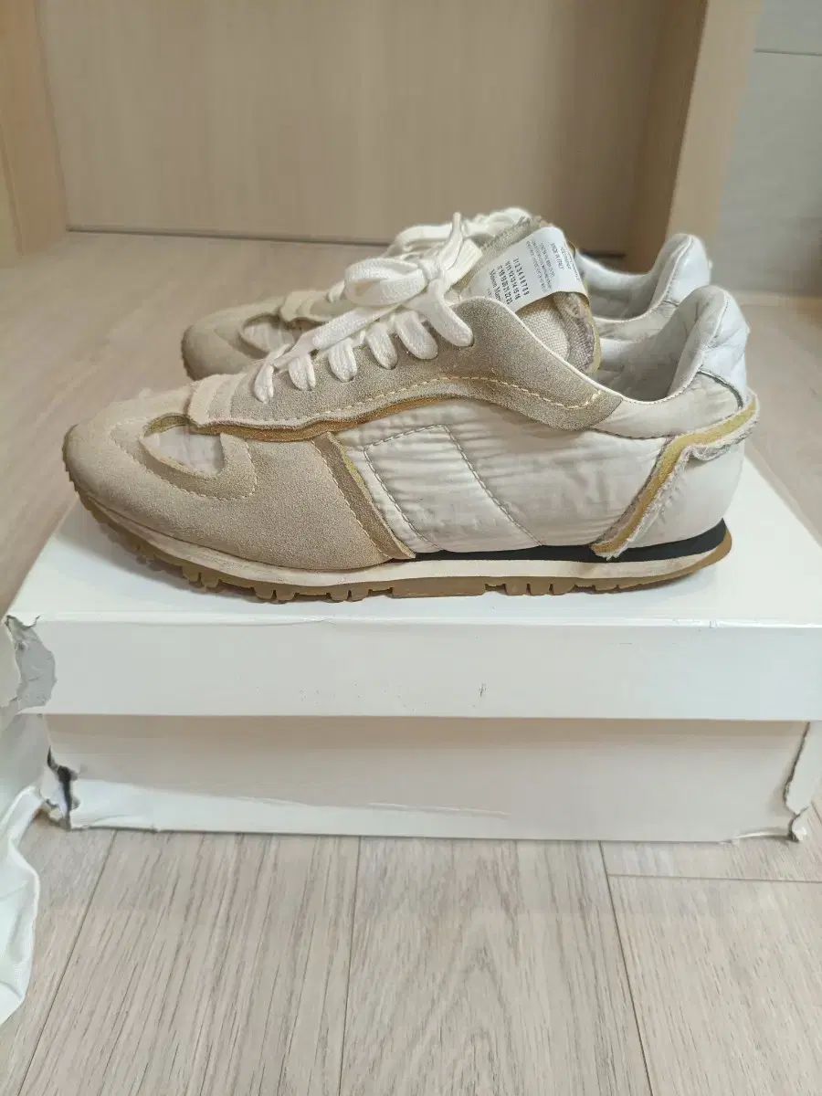 37 メゾンマルジェラ ランナー スニーカー 235 245