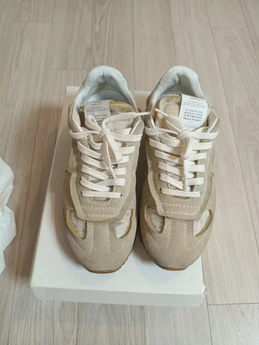 メゾンマルジェラ ランナー