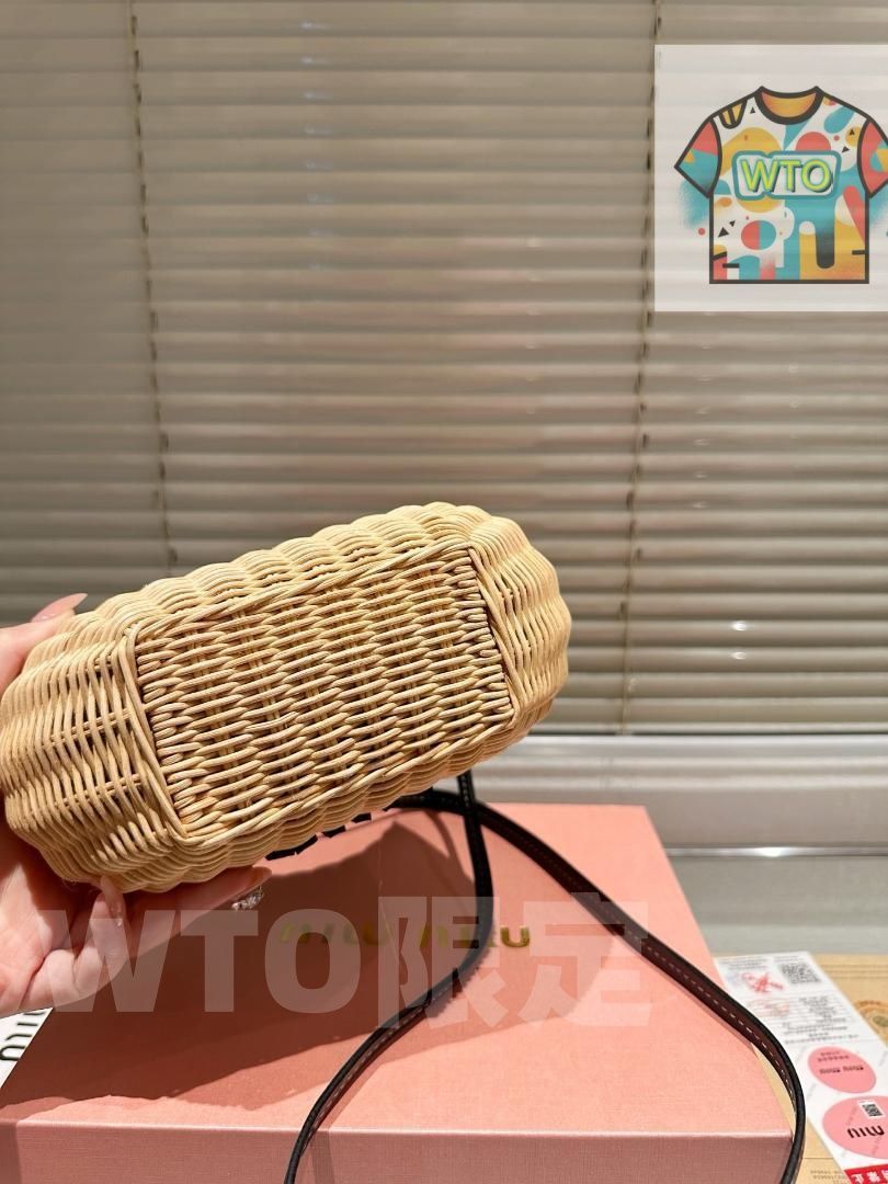 ショルダーバッグ-M 02