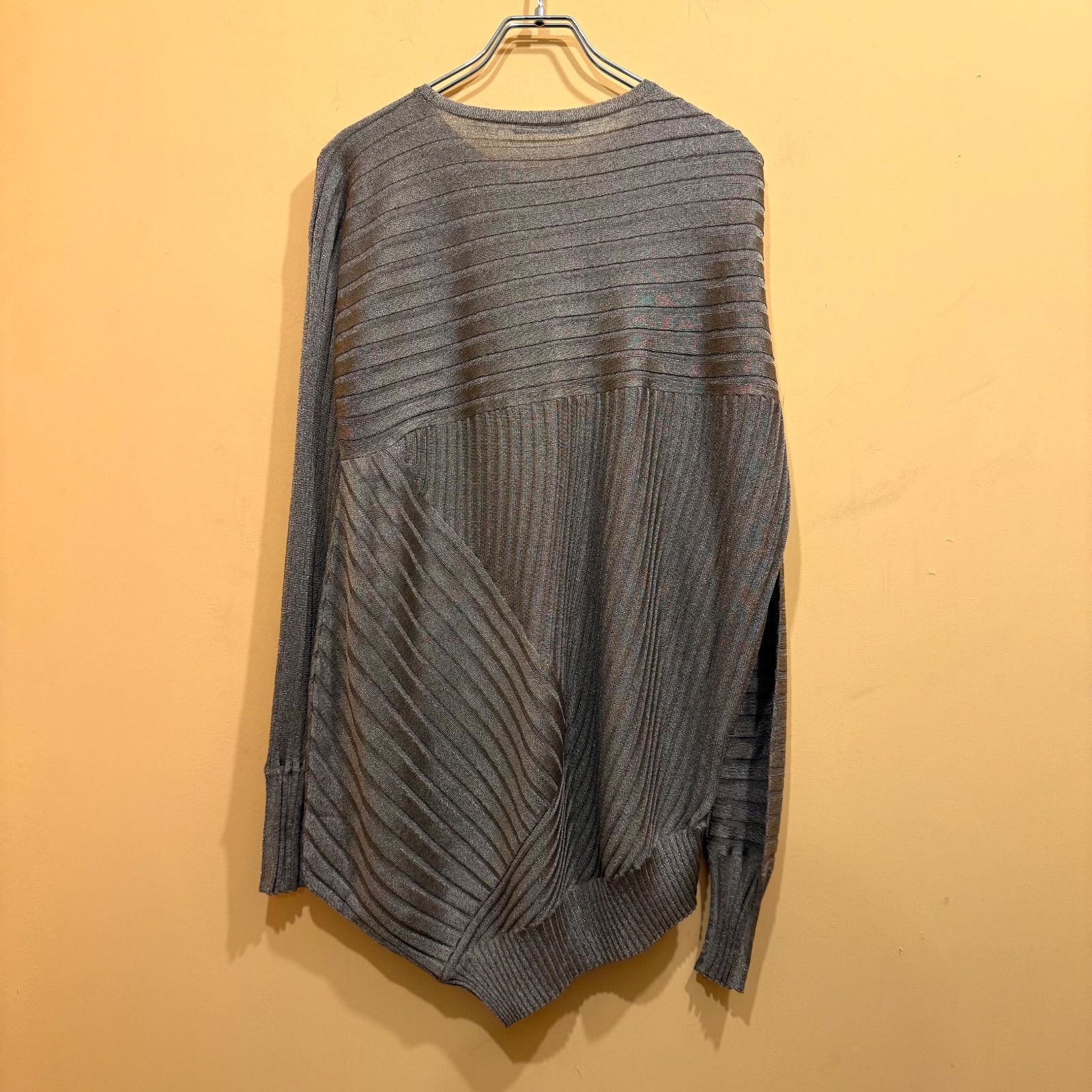 MORABITO PREMIER アシンメトリー ニット 装飾パーツ プルオーバー グレージュブラウン サイズ38 み