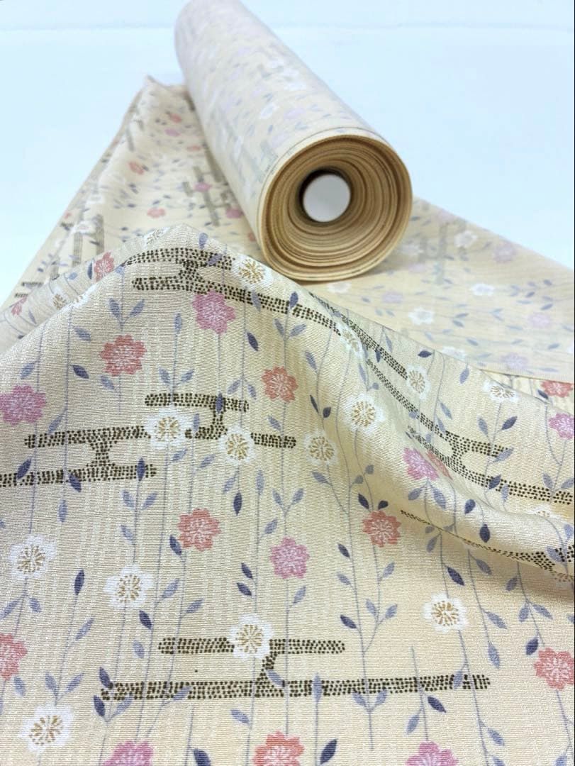 小紋 紋意匠 丹後ちりめん 桜 壺垂れ模様 反物 正絹 O094 - メルカリ