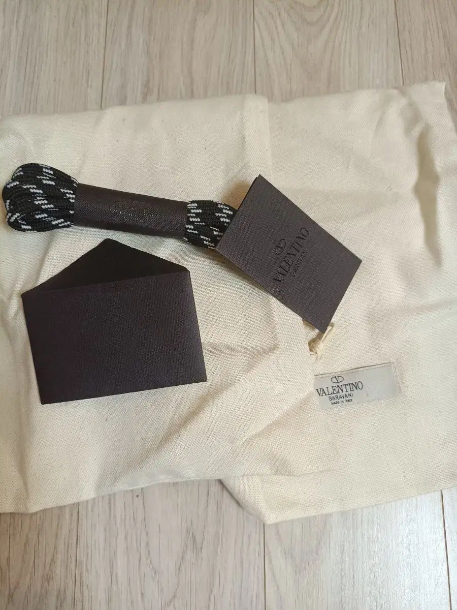 39 Valentino ヒーローズ スニーカー フルセット 245 255