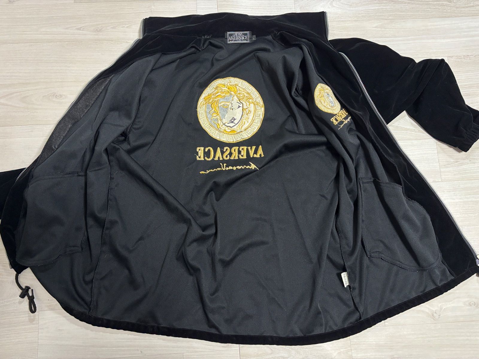 A.VERSACE ヴェルサーチ セットアップ ベロア 黒 メデューサ - メルカリ