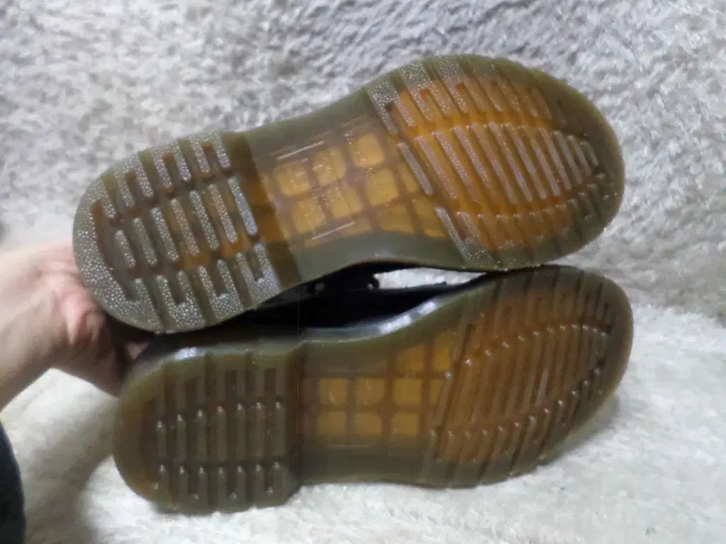 230 DR MARTENS ドクターマーチン 8ホール ブラック 11821 ウォーカーブーツ 靴 吸湿性 リブ編み