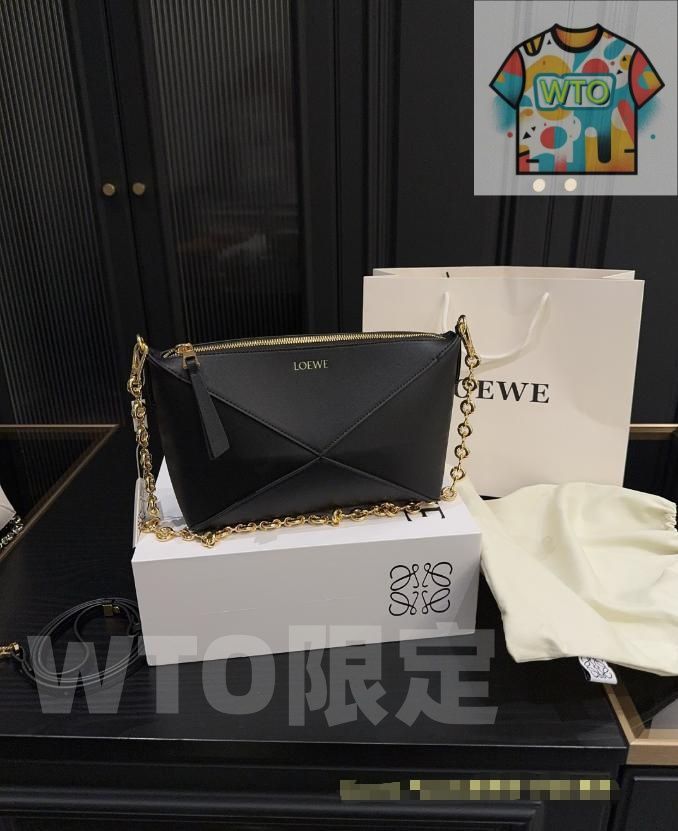 LOEWE チェーンショルダーバッグ ブラック