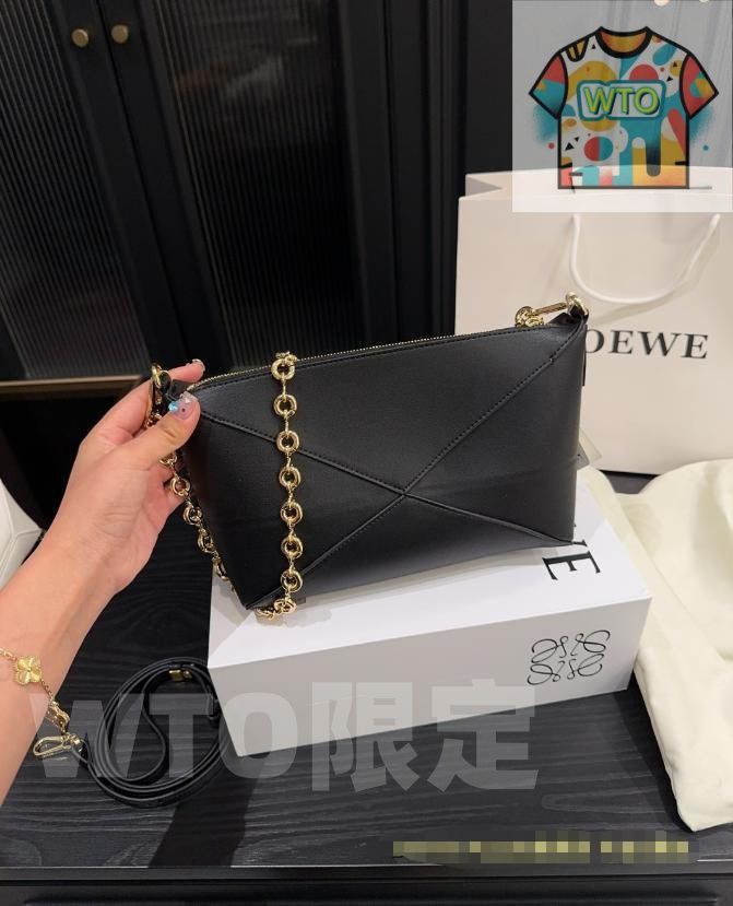  LOEWE チェーンショルダーバッグ ブラック ショルダーバッグ バッグ