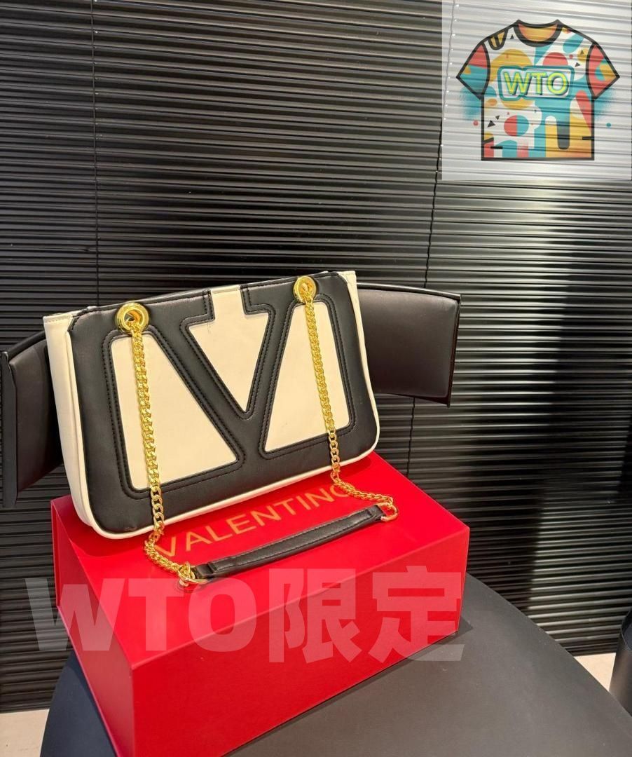 Valentino ショルダーバッグ WTO輸入 MNS 13