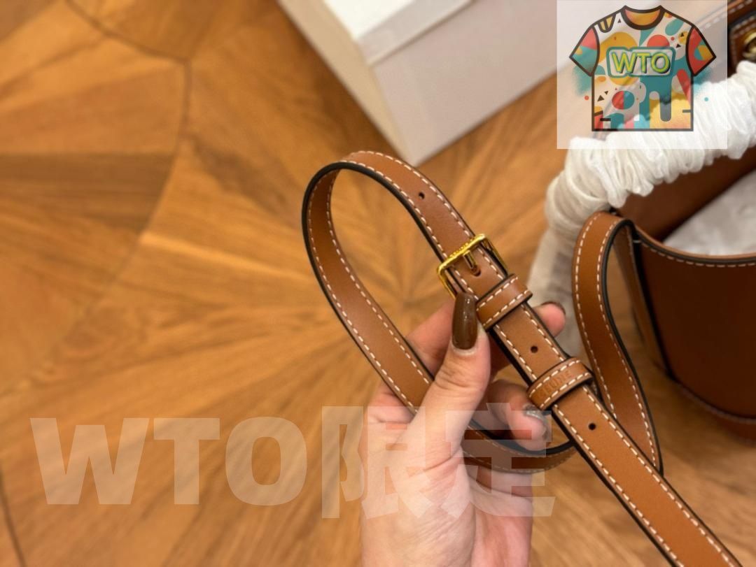 トリオンフ ショルダーバッグ