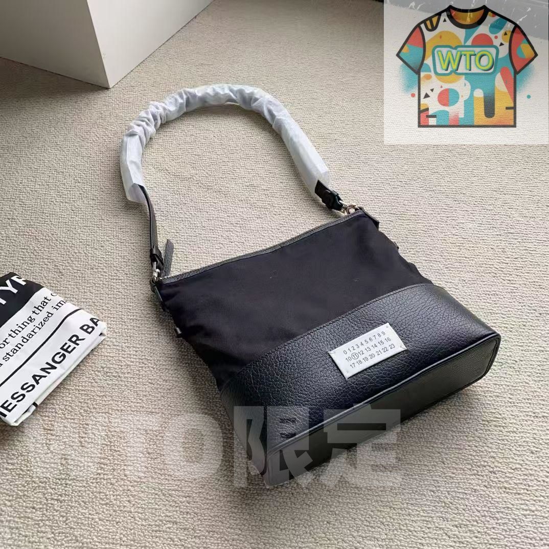 Maison Margiela 黒いショルダーバッグ WTO輸入 UNL 52