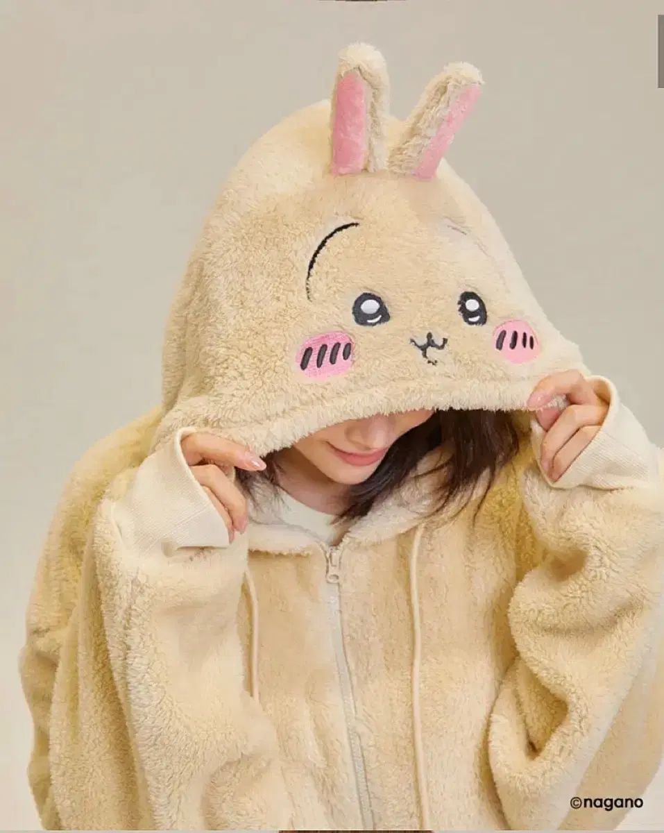 ちいかわ うさぎ フードジップアップ M