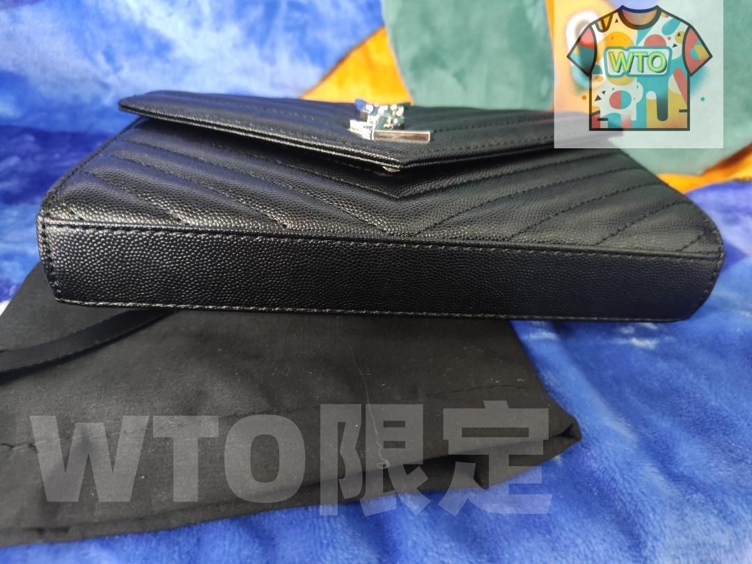  美しい黒のショルダーバッグです ショルダーバッグ バッグ