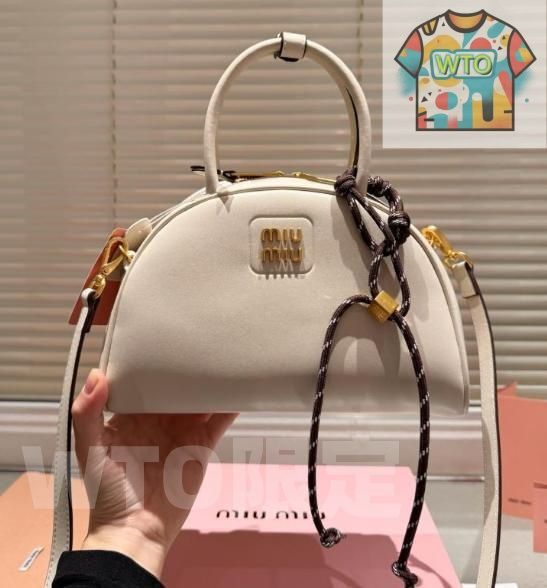 MIUMIU ショルダーバッグ WTO輸入 WET 65