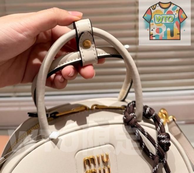 MIUMIU ショルダーバッグ-WTO輸入1
