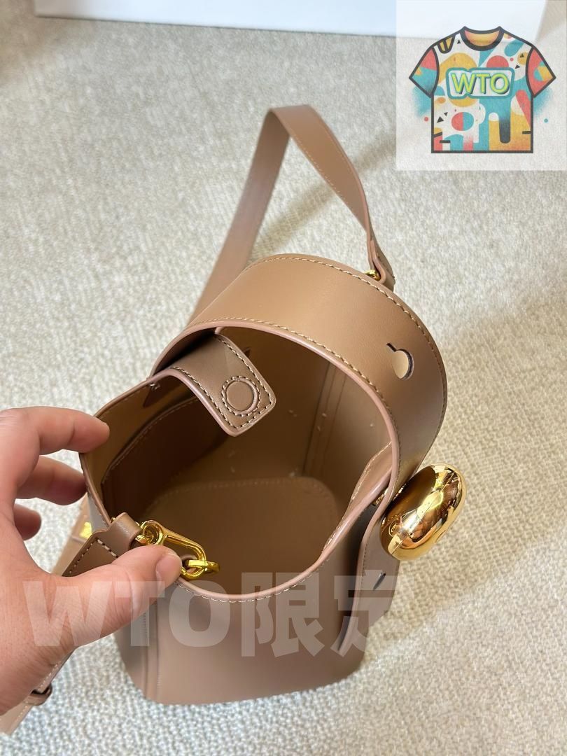  LOEWE ロエベ ミニ ショルダーバッグ-WTO輸入-DJU 19 ショルダーバッグ バッグ