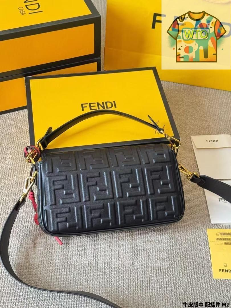 FENDI フェンディ