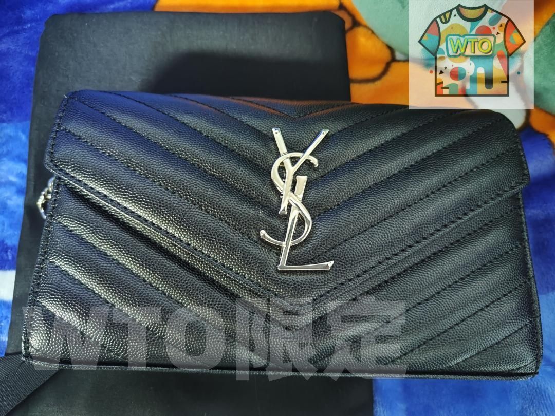 美しい黒のショルダーバッグです