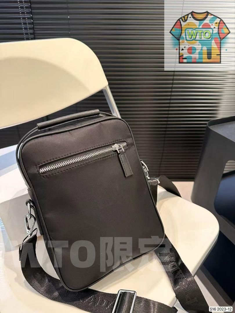 三角 ショルダーバッグ-WTO輸入-BWL