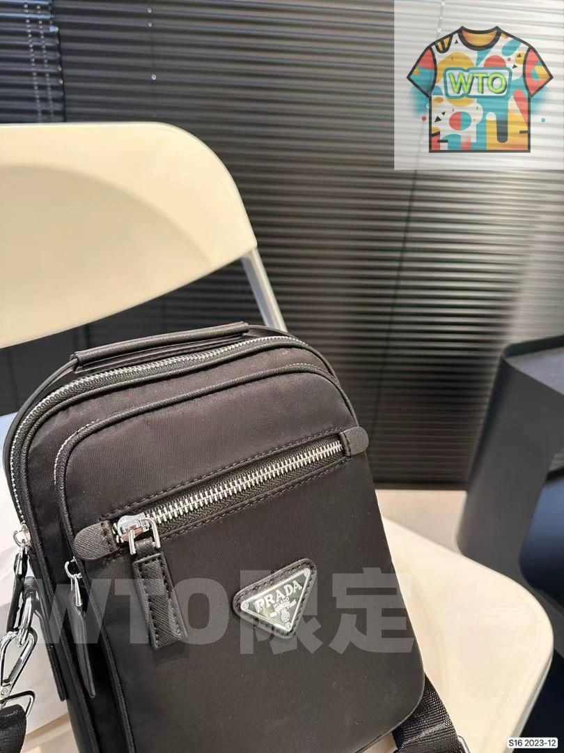 三角 ショルダーバッグ-WTO輸入-BWL