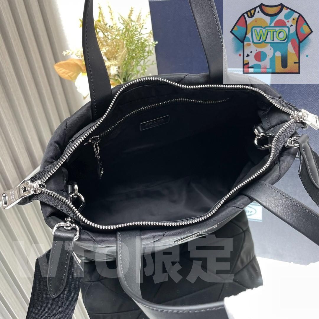 プラダ パデッド