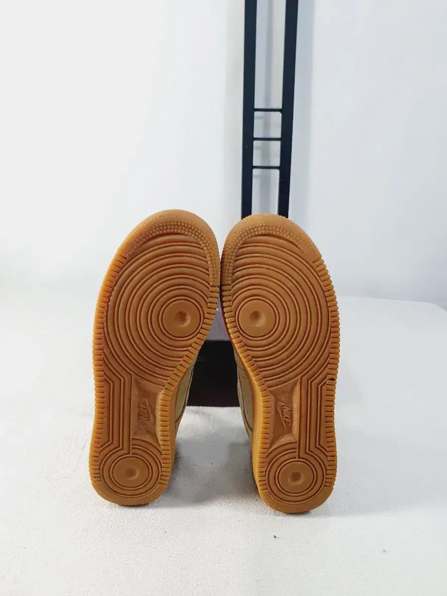 【BIG SALE！】 ナイキ エアフォース1 ロー スウェード マッシュルーム ベージュ ガムソール テンジャン 275