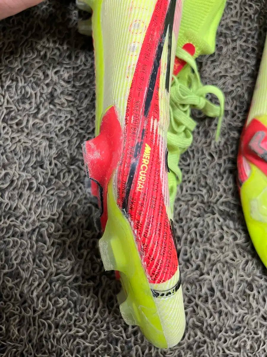 サッカーシューズ