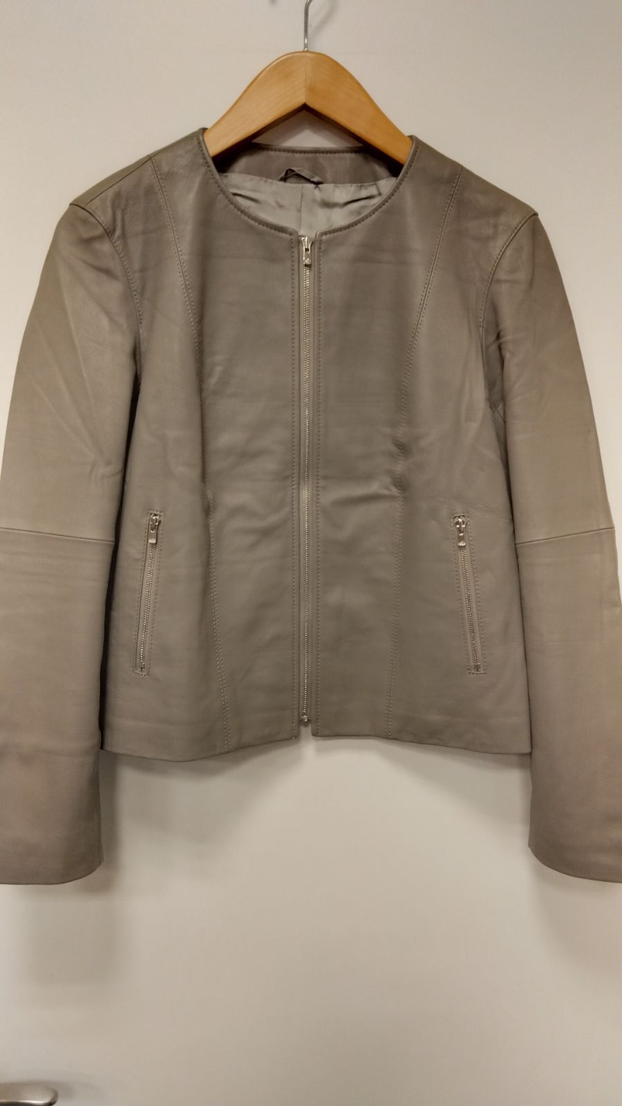 M2 アナイ ANAYI ジャケット レザージャケット 38 Мサイズ グレー系 軽い 柔らかいレザー 裏地あり ポケット有 おすすめ