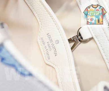 Louis Vuitton リュックサック 手首バッグ 旅行バッグ 手に提げて肩にかけてもいい 暗潮が押し寄せて目がくらむデザイン