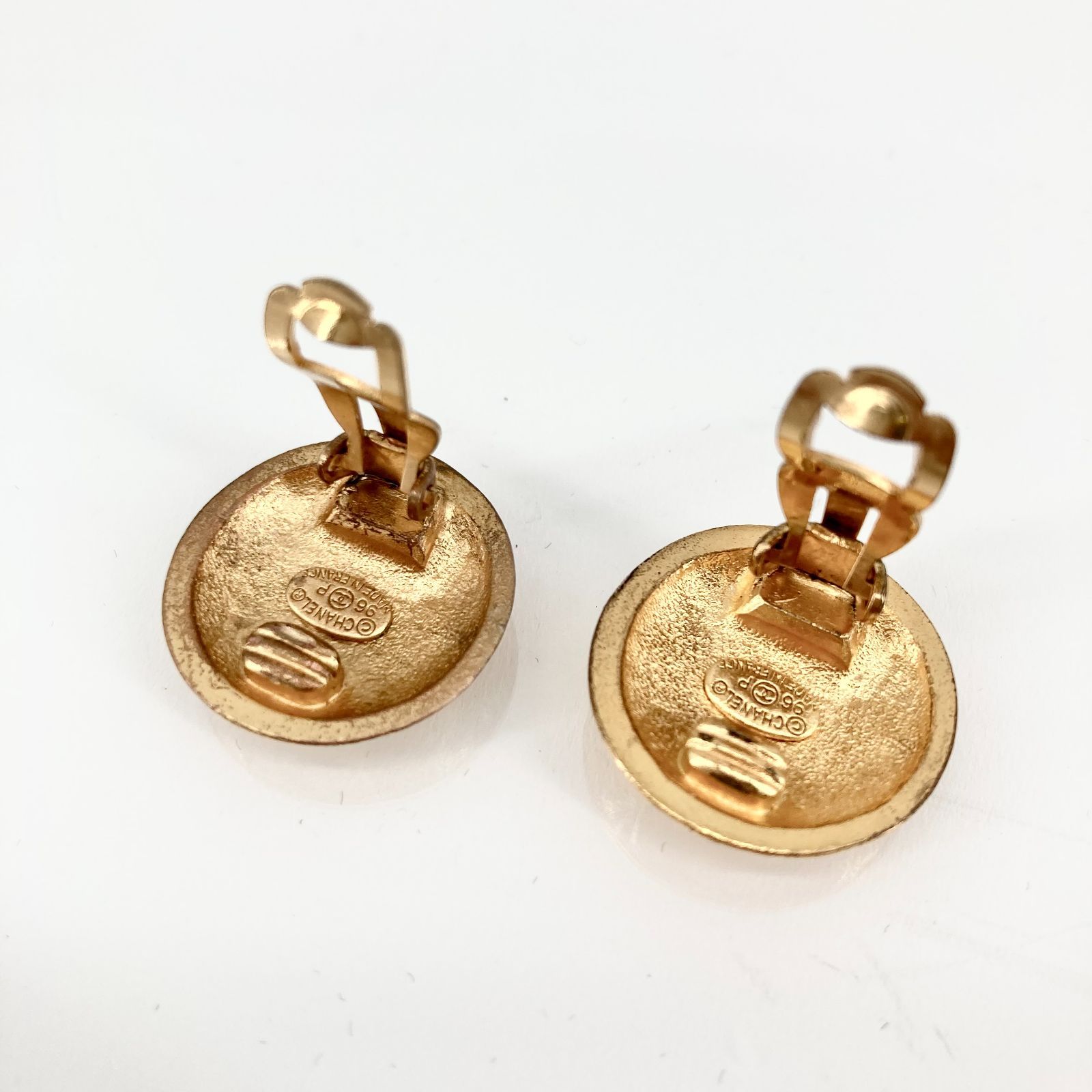 シャネル 刻印 96P ゴールド ビンテージ イヤリング オンライン ココ
