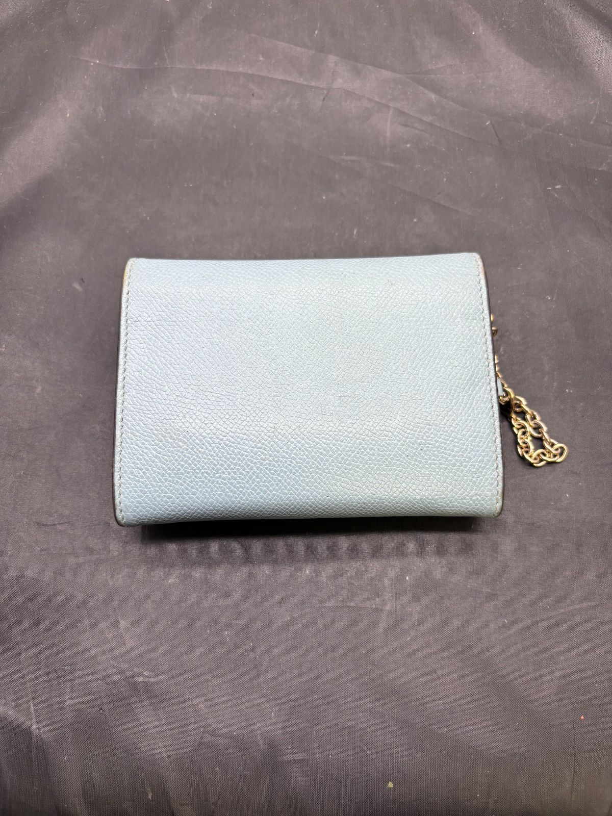 サルヴァトーレフェラガモ 二つ折り財布