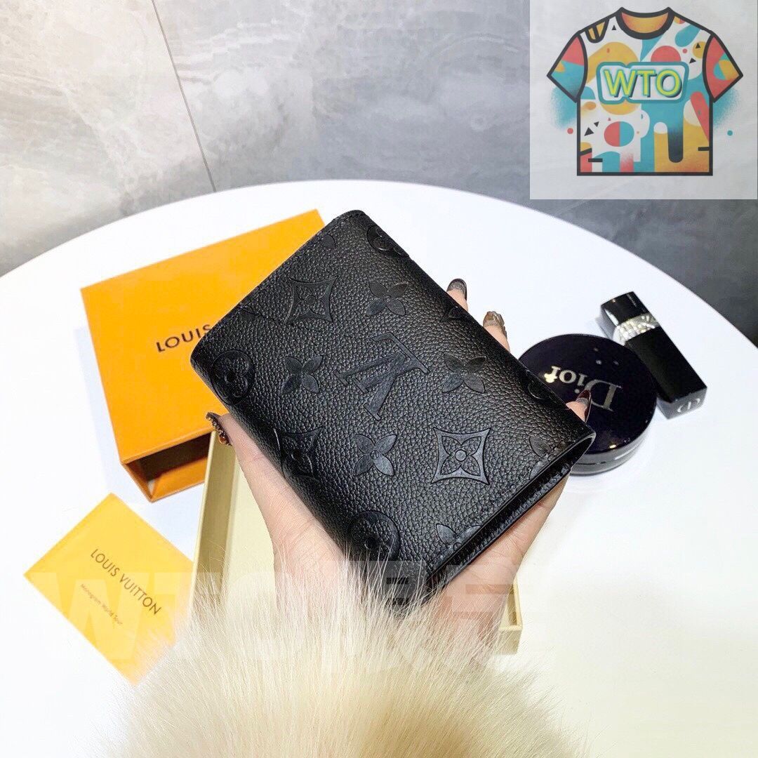 黒色の短い財布