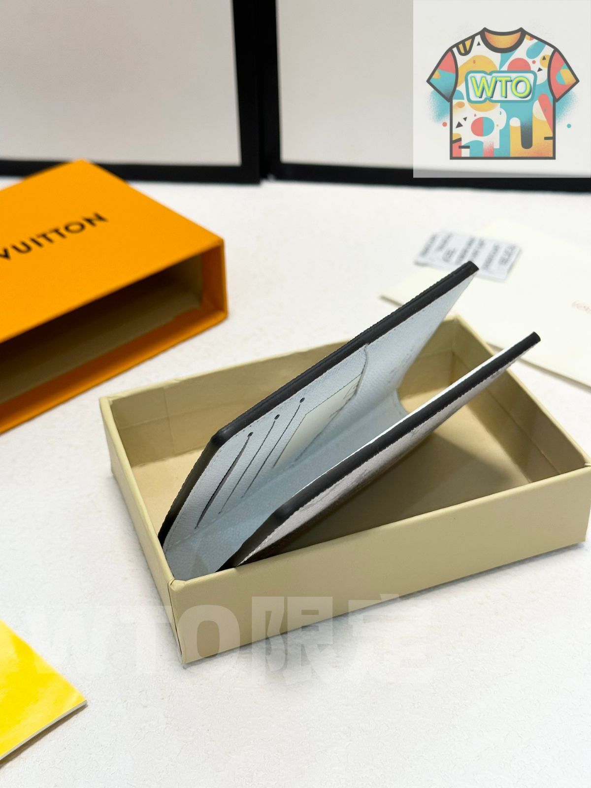 COIN グレーのカードケース