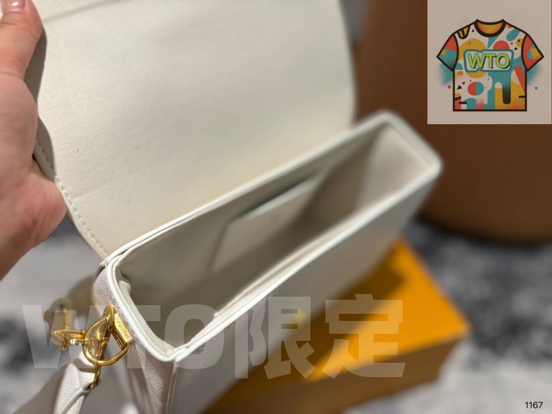 logoTwist水波紋ハンドバッグ カメラバッグ