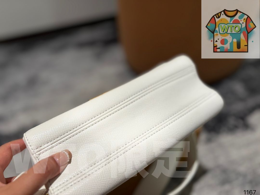  LV オリジナル金物ベルトlv logoTwist水波紋ハンドバッグ カメラバッグ すなわちハンドバッグバッグバッグ 財布 鍵バッグ 小銭入れ ハンドバッグ バッグ ショルダーバッグ ポーチを含む ハンドバッグ バッグ