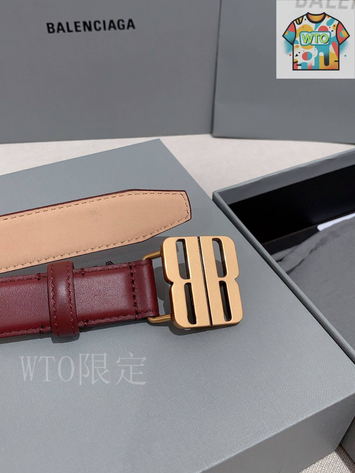 今日 Balenciaga 新款レザーベルト