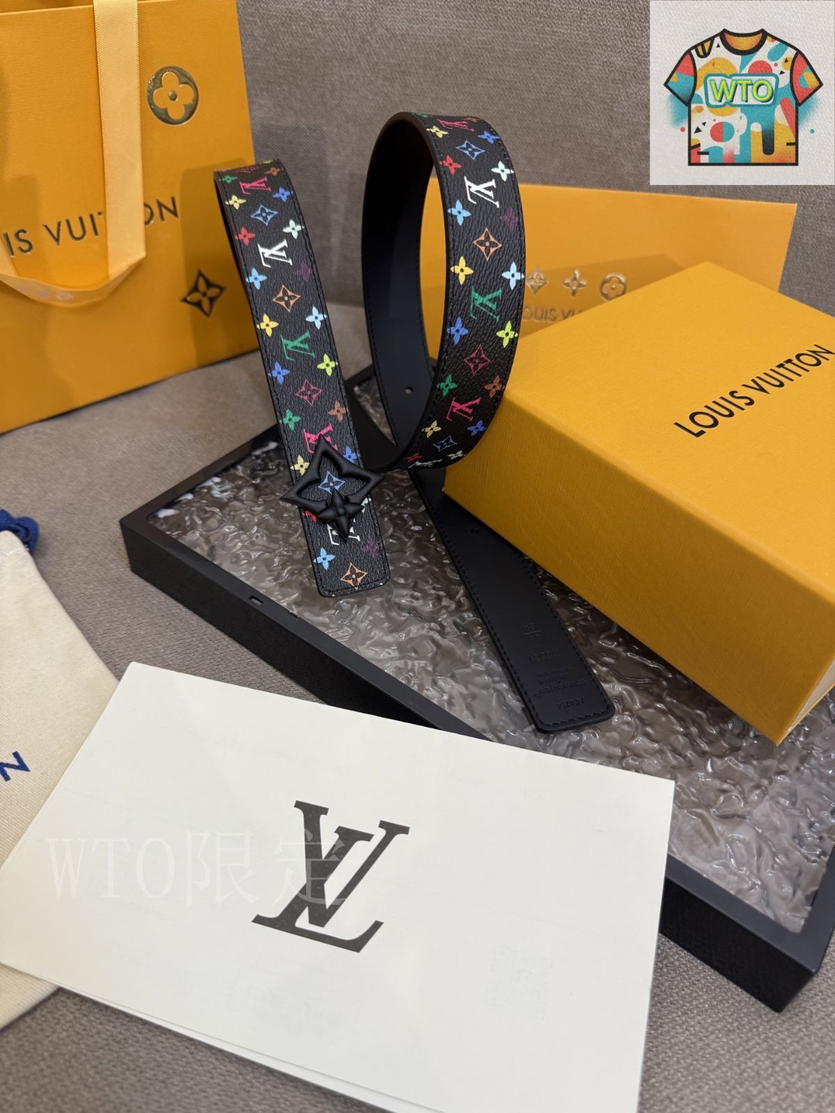 今日 LV × Murakami トリコロールベルト