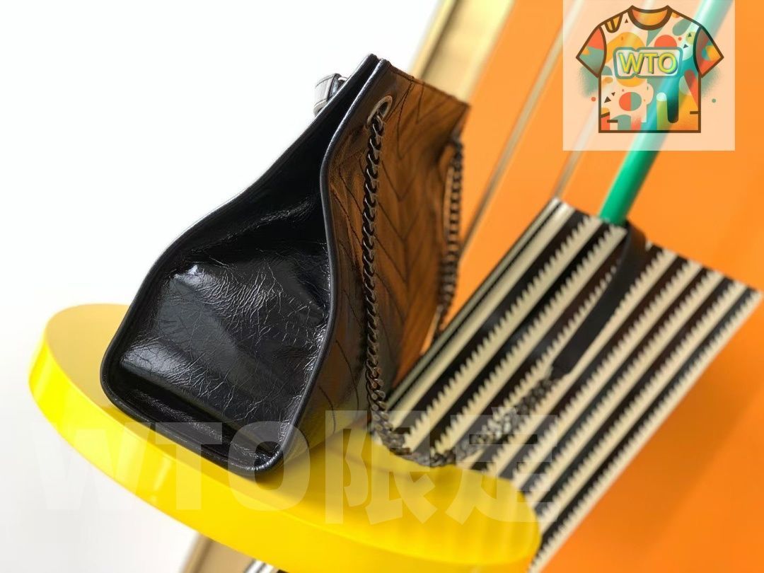 SAINT LAURENT ニキ ショッピングバッグ - ×11.5 cm オイルドレザー -WTO輸入-HHZ 53