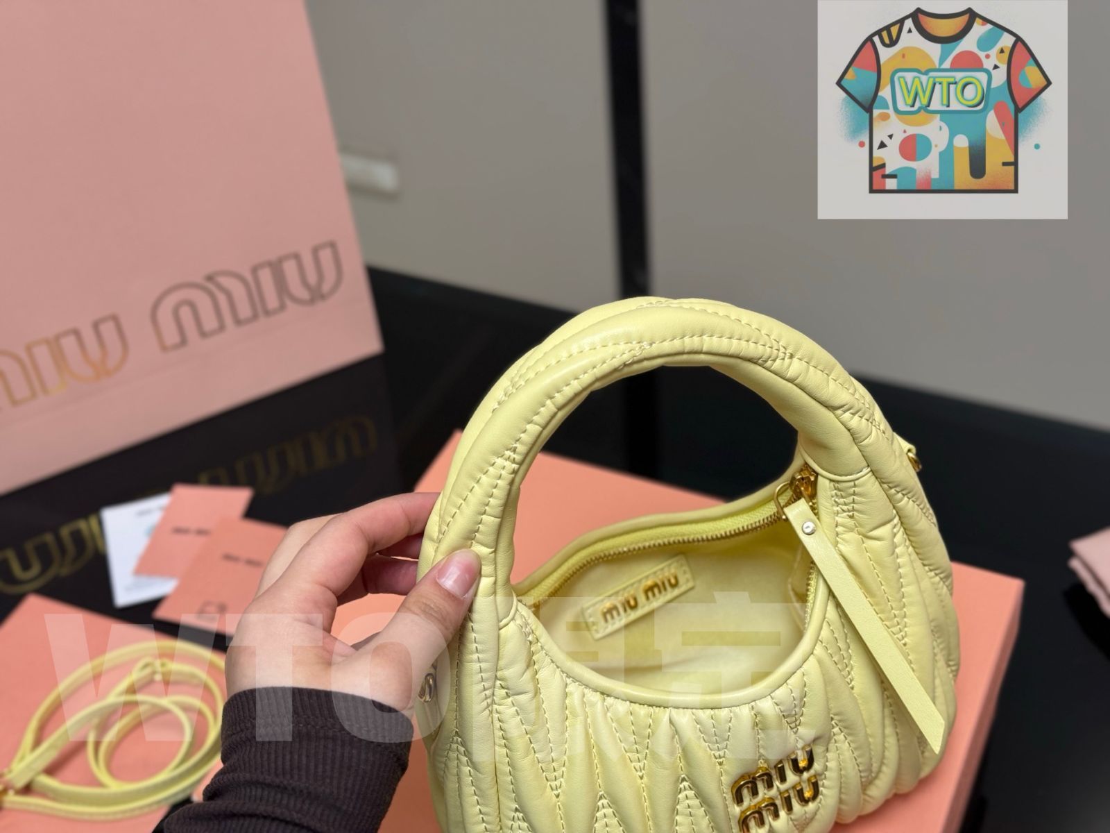  MIU ワンダー ホボバッグ -WT 0輸入 ハンドバッグ バッグ