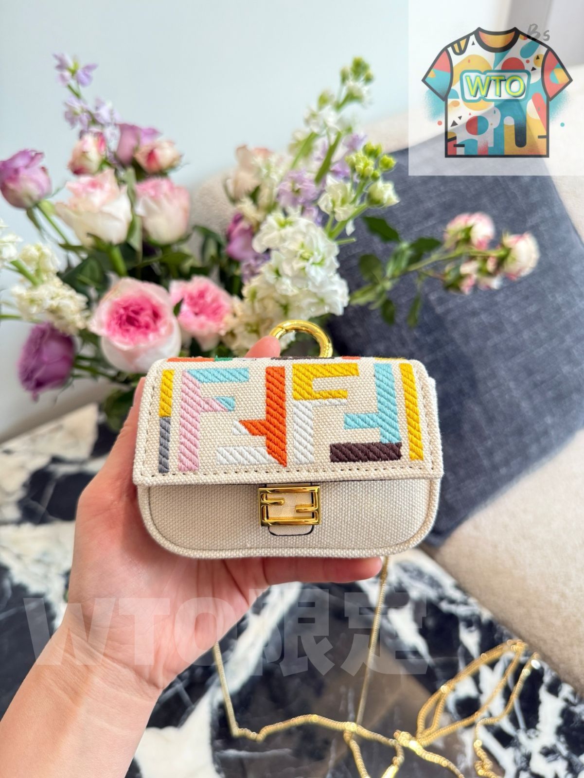 FENDI カラフル ミニ バゲット - 10 cm チャームサイズ -WTO輸入-TXI 53