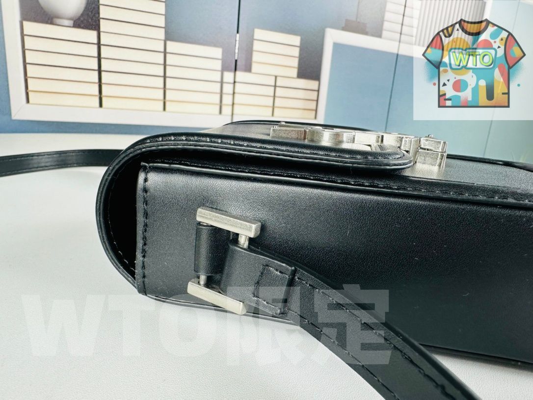 ショルダーバッグ