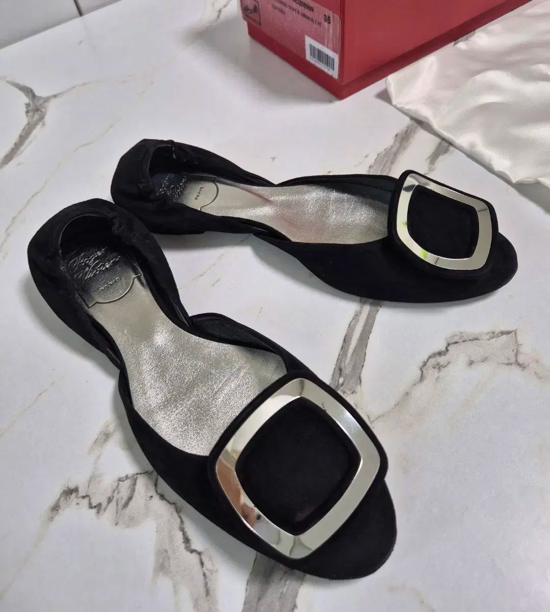  Roger Vivier ロジェ ヴィヴィエ スウェード フラットシューズ 35 フラットシューズ バレエシューズ パンプス