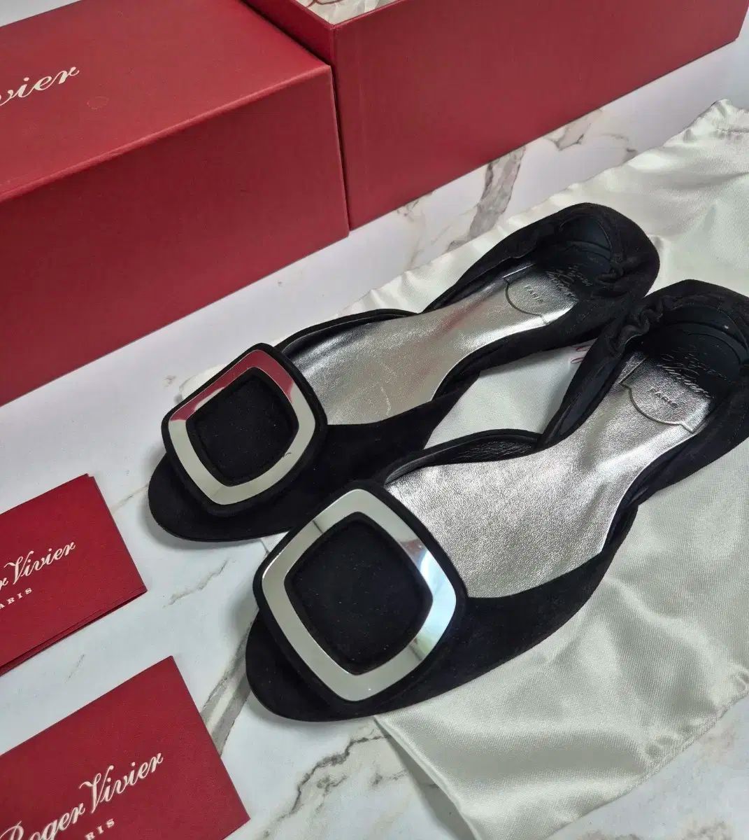 Roger Vivier ロジェ ヴィヴィエ スウェード フラットシューズ 35