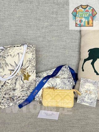 財布 ショートウォレット