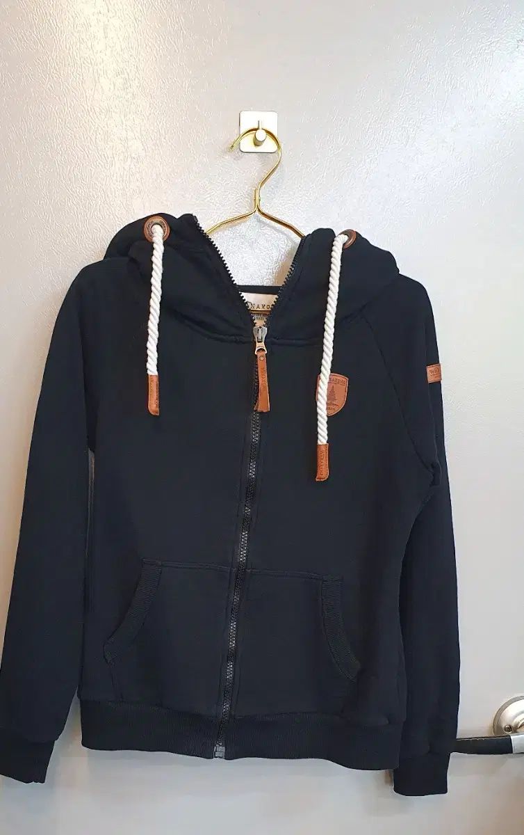 WANA KOME ヘラブラックフールジップアップ Sサイズ