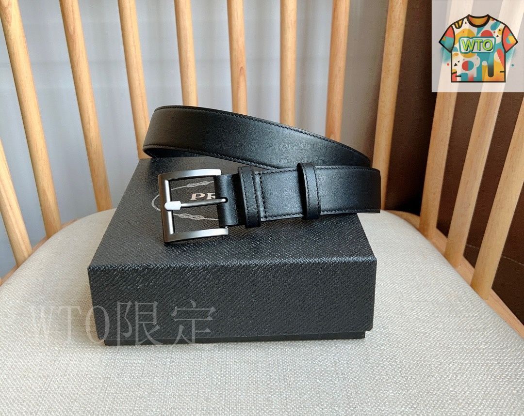 今日 PRADA トライアングルロゴ ユニセックスベルト