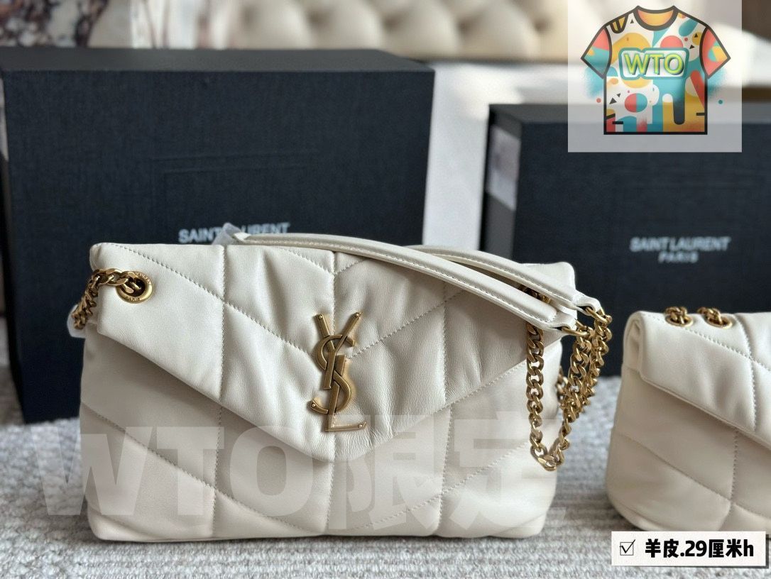 YSL の Loulou Puffer クッションバッグ 大きさ 29×22cm 小ささ 23×16cm